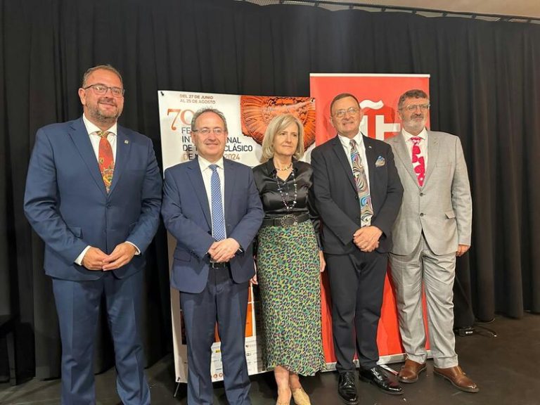 El Festival de Mérida se presenta en Nueva York e inaugura la exposición 'Theatrum Mundi' en el Instituto Cervantes