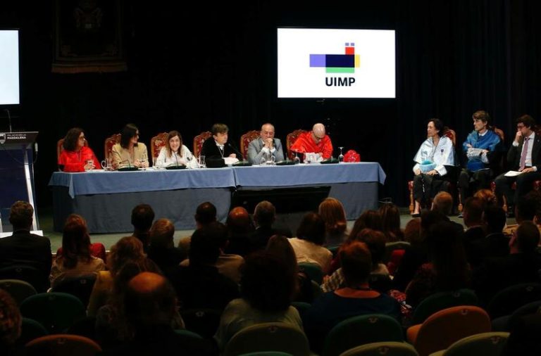 La UIMP inaugura cursos de verano pidiendo autonomía y recursos humanos