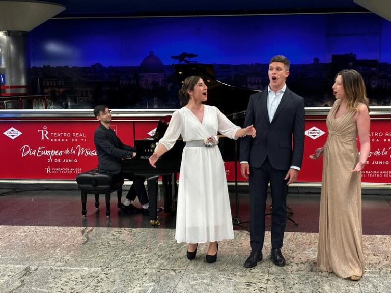 La estación de Madrid recibe un recital de piano por el Día Europeo de la Música