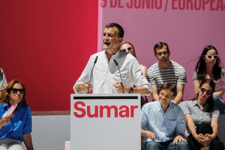 El líder de IU asistirá a la mesa de partidos de la coalición Sumar, que se convocará esta semana o la que viene