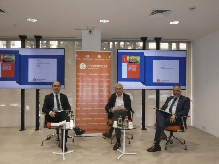 Economistas aconsejan que sea el Estado el que recaude los impuestos verdes y los transfiera a las CCAA