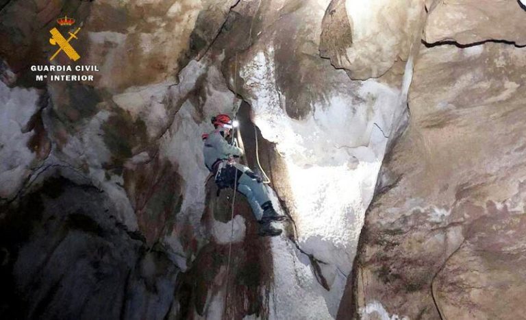 El alcalde de Soba tiene fe en el rescate de los espeleólogos: 