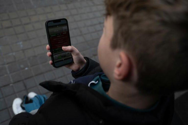 Más del 75% de los menores españoles sufrió violencia sexual a través de las pantallas