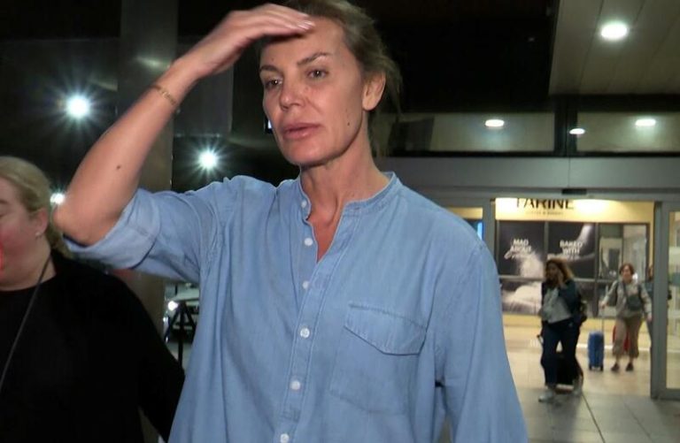 Mar Flores: seriedad y pocas ganas de hablar sobre el embarazo de Alejandra Rubio