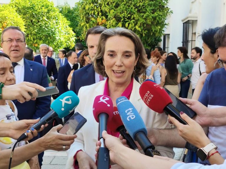 Cuca Gamarra dice que el PP no se mueve de su objetivo de 