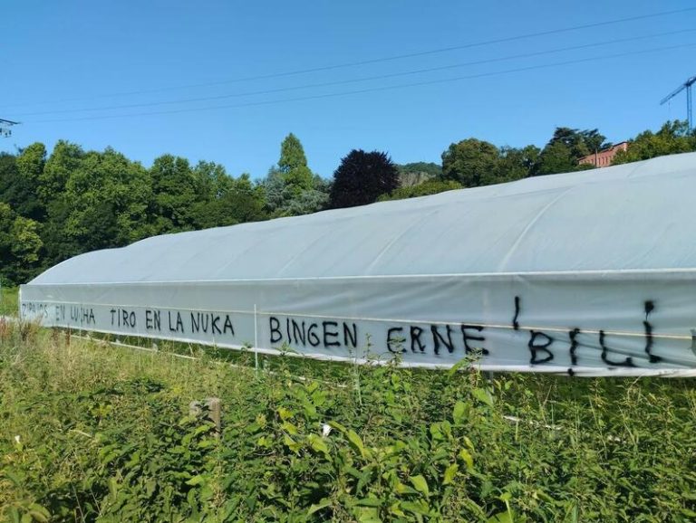 EH Bildu se solidariza con Zupiria y dice que los insultos son inadmisibles