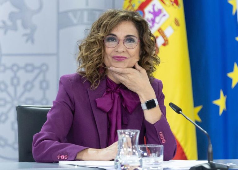 El Gobierno aprueba aumentar el sueldo de los empleados públicos un 2% en 2024