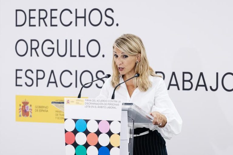 Díaz celebra el pacto para garantizar la igualdad LGBTI en empresas y llama al diálogo 