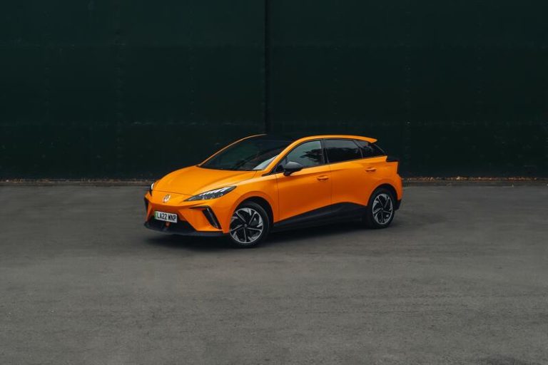 MG actualiza su eléctrico MG4 con una autonomía de 530 kilómetros