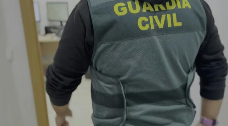 Detenida una joven en Granada tras intervenírsele material relacionado con el terrorismo yijadista