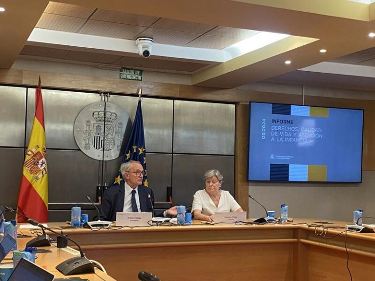 CES alerta de un vacío en España de atención a niños de 0 a 3 años