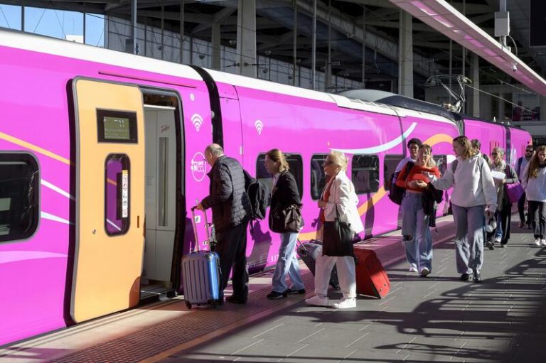 Renfe ofrece 7,5 millones de plazas para viajar este verano en AVE  y Larga Distancia