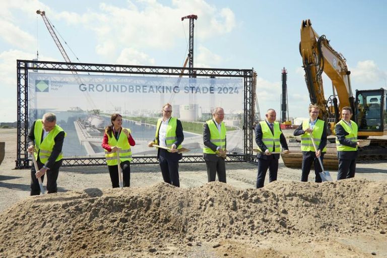 Empieza la construcción de la planta de GNL de Alemania, en la que participa Enagás