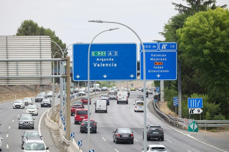 Retenciones en carreteras de Madrid, Barcelona, Valencia y Murcia