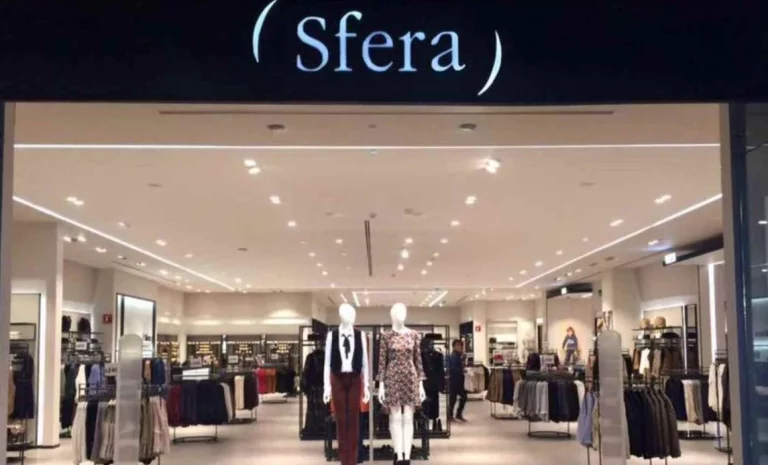 6 monos de Sfera para estar elegante y cómoda en verano