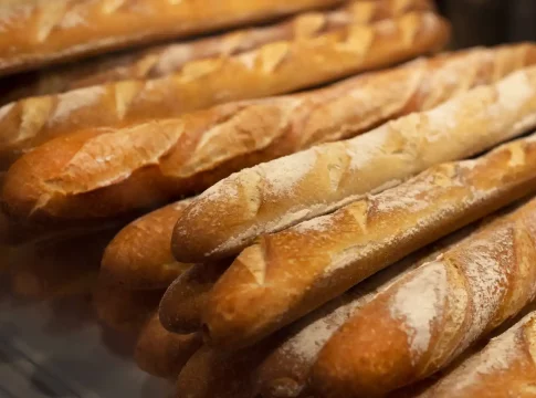 Supermercados vs. panaderías artesanales: la eterna disyuntiva Supermercados vs. panaderías artesanales: la eterna disyuntiva