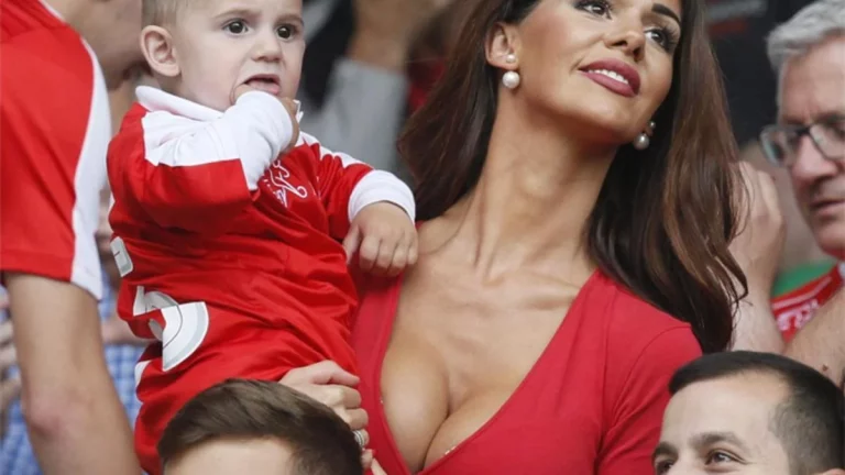 Así es la explosiva Erjona Sulejmani la aficionada más mediática de Albania, rival de España