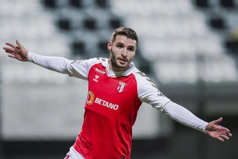 Abel Ruiz es la apuesta del Girona para olvidar a Dovbyk