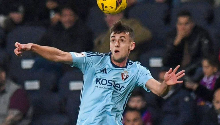 Aimar Oroz arrinconado por su respeto a Osasuna