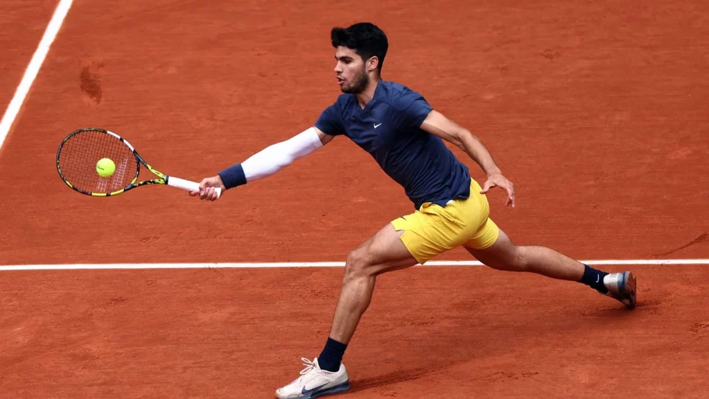 Alcaraz tropieza ante Draper en Queen's y pierde terreno en el ranking mundial