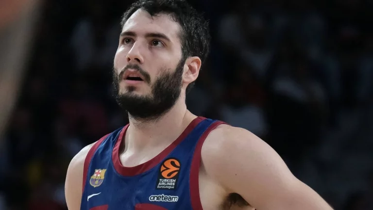 Rajada brutal de Álex Abrines tras la caída libre del FC Barcelona