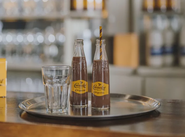 Idilia Foods pacta con Damm la compra del 50% de Cacaolat 