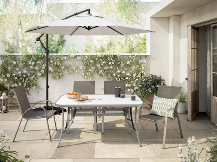 Leroy Merlin se adelanta a IKEA y le da sombra a tu balcón o terraza con un descuento de 10 euros