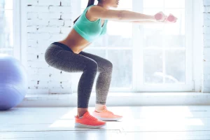 Combinación de ejercicios de fuerza y cardio