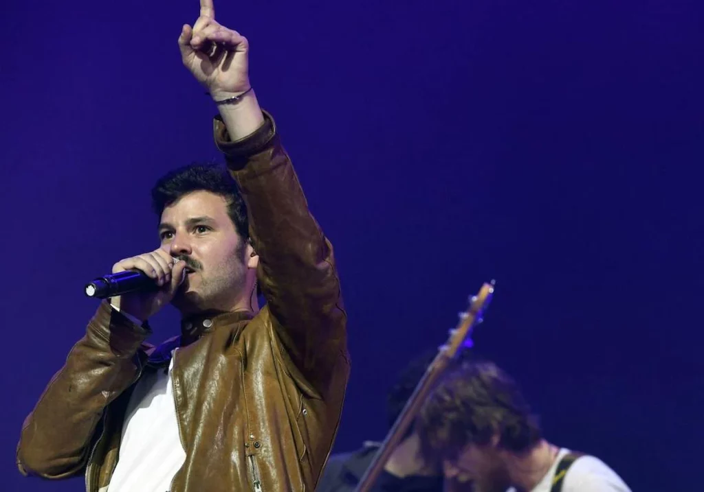 Críticas persisten y reacciones adicionales