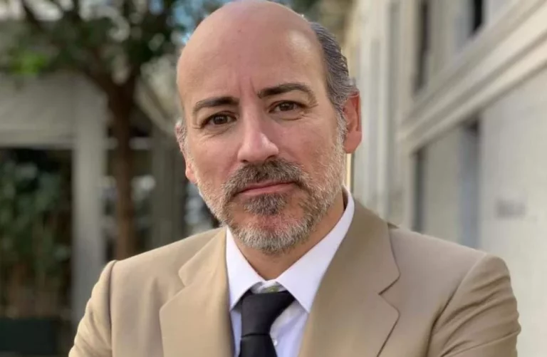 Detallan los episodios obsesivos de Letizia con Jaime del Burgo a espaldas de Felipe