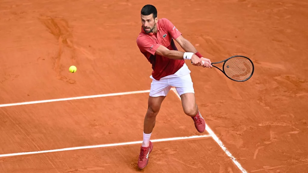 Djokovic quiere cortar cabezas en Roland Garros: señala culpables de su lesión
