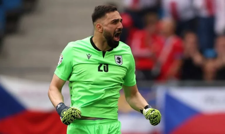 Mamardashvili quiere cambiar el acuerdo entre Valencia CF y Liverpool