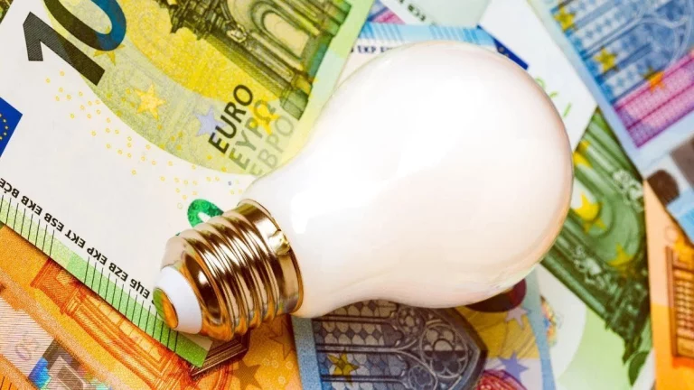 El fin de las ayudas eleva el precio de la luz