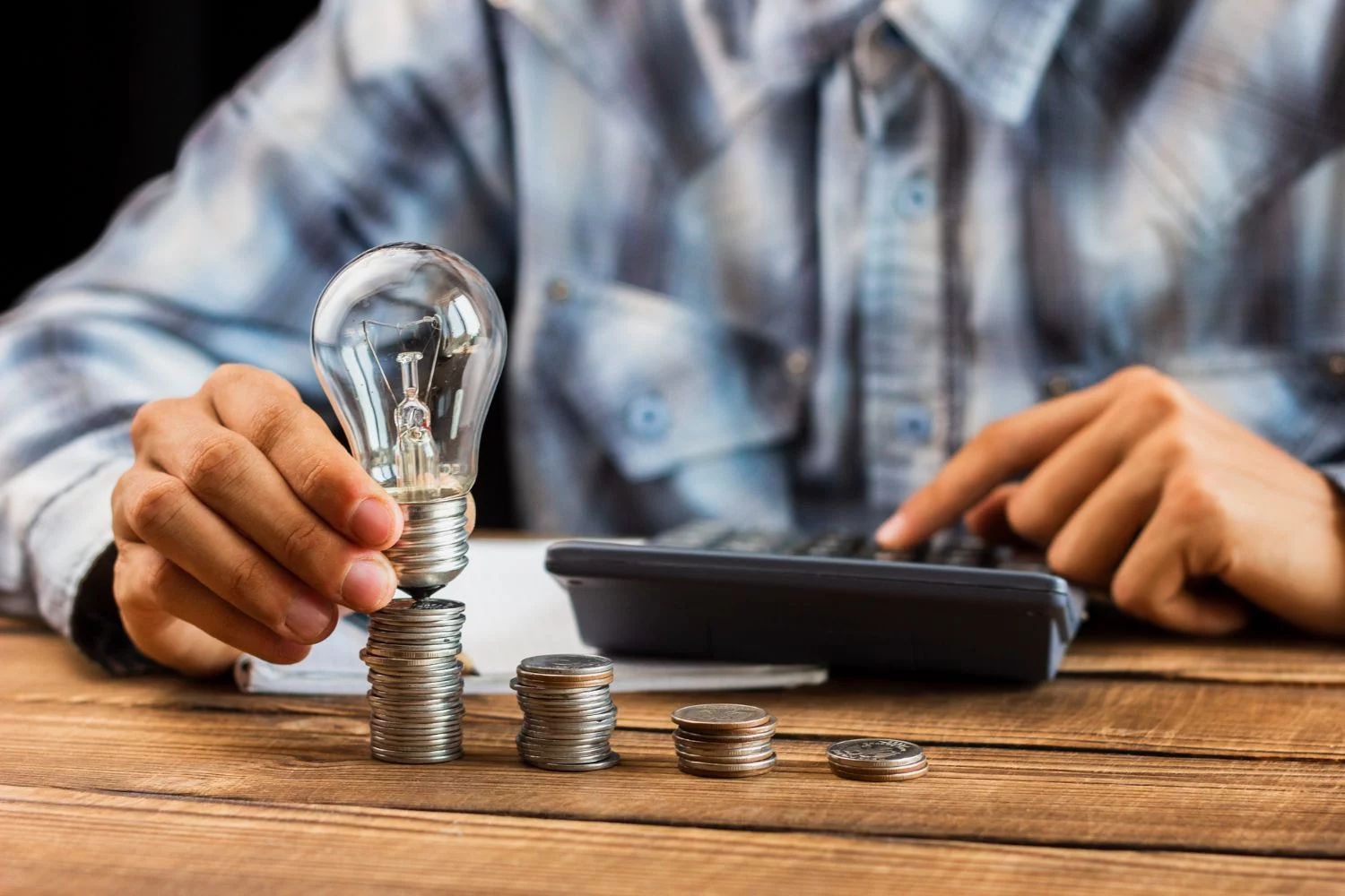 Precio de la luz hoy, 21 de junio: mínimos anuales y horas más baratas para ahorrar 1 tarifa regulada PVPC