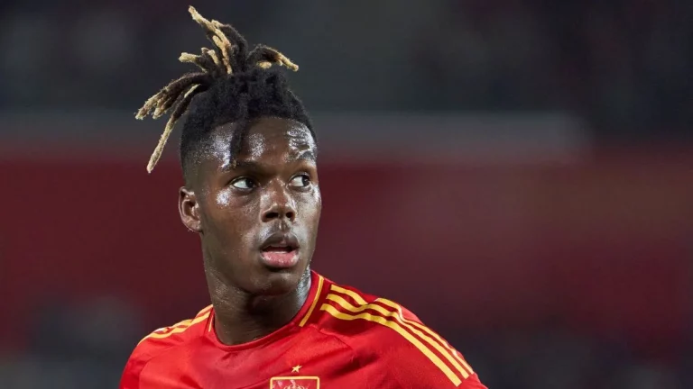 Nico Williams recibe pescozón de una leyenda del Athletic