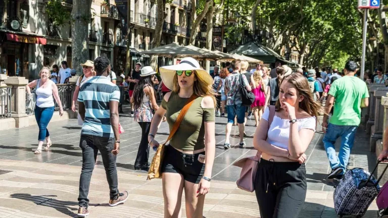 El verano en España resulta costoso con hoteles y restaurantes mucho más caros que antes