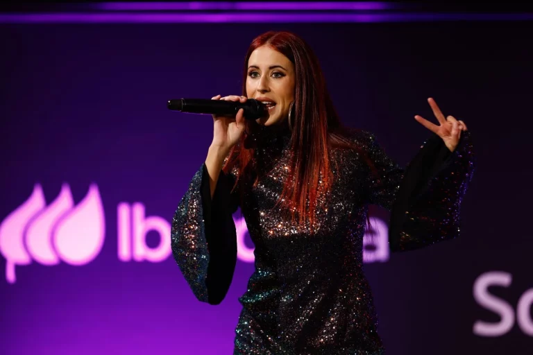 Vicco: «Hay canciones que me representan además de 'Nochentera'»