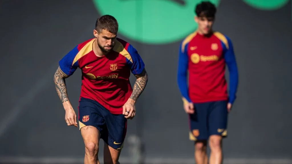 Iñigo Martínez Fuente: FC Barcelona