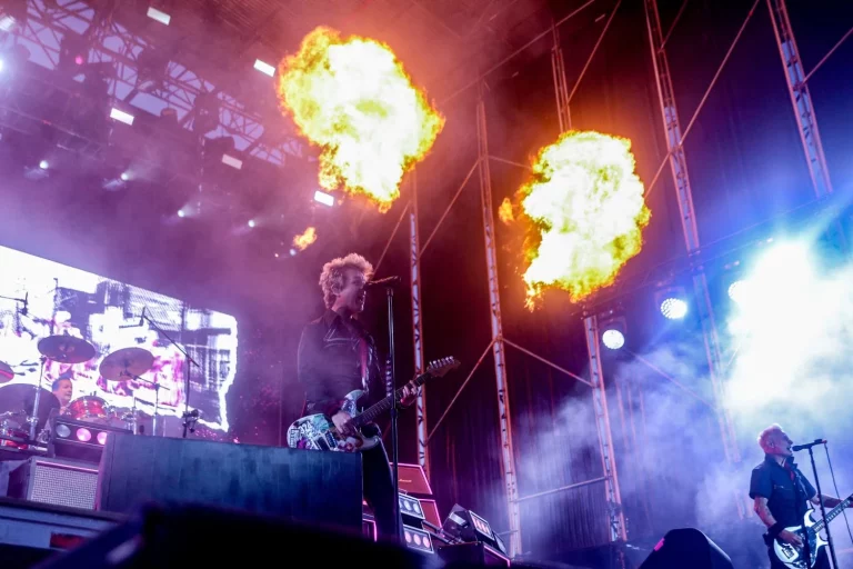 Green Day celebra su legado en el primer 'Road to Río Babel'