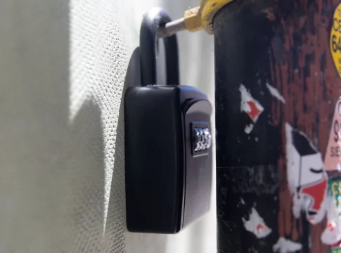 La cantidad de viviendas de uso turístico en Lavapiés ha puesto en pie de guerra a los vecinos de la zona