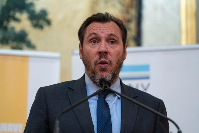 Óscar Puente cesa a dos funcionarios relacionados al caso Koldo tras su paso por el senado