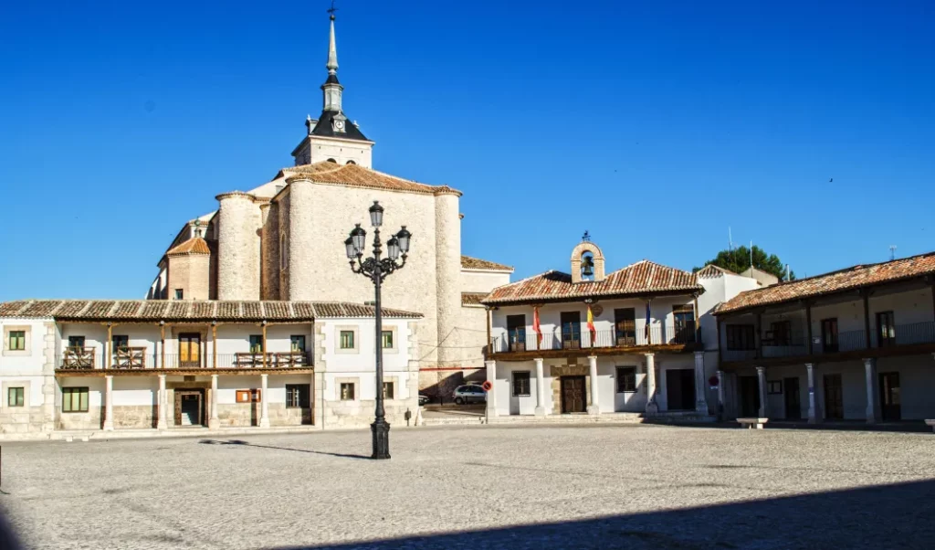El pueblo más barato de Madrid para vivir está a un suspiro del centro 100 Un pueblo tranquilo: La vida en Colmenar de Oreja