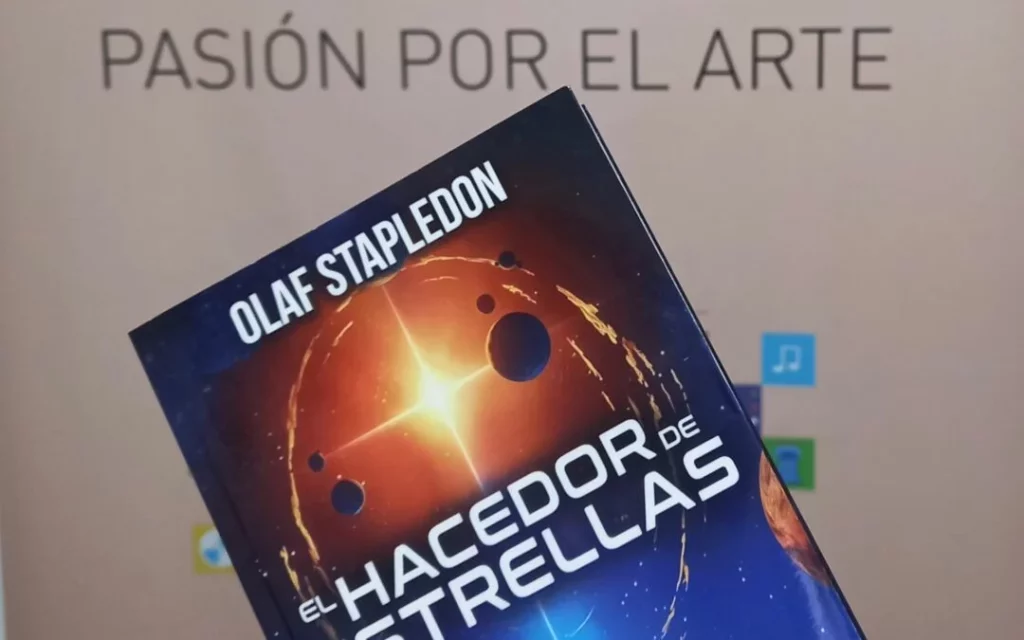 "Hacedor de Estrellas" de Olaf Stapledon: Un viaje cósmico