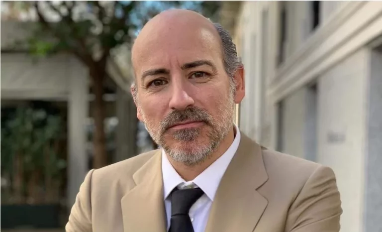 Jaime del Burgo tiene para todos: los ataques del supuesto amante de Letizia contra Felipe y Leonor