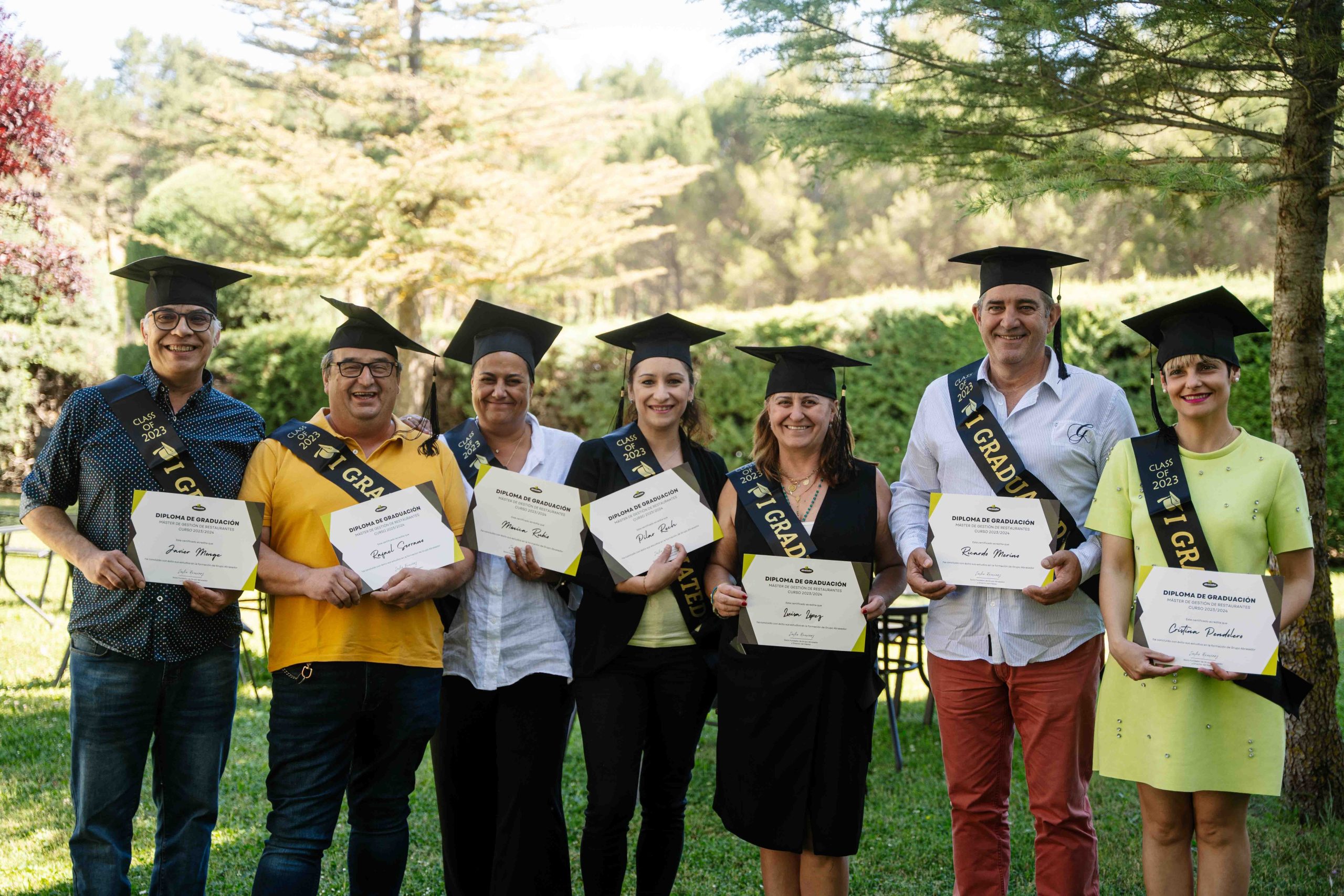 Triplete femenino en el podio de la final del IV Concurso Nacional de Camareros y Metres 1 Triplete femenino en el podio de la final del IV Concurso Nacional de Camareros y Metres