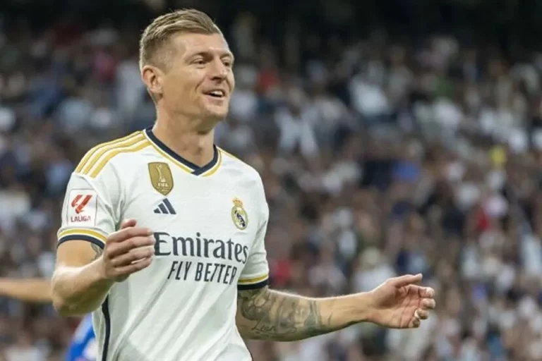 Kroos responde sin miramientos a su posible regreso al Real Madrid