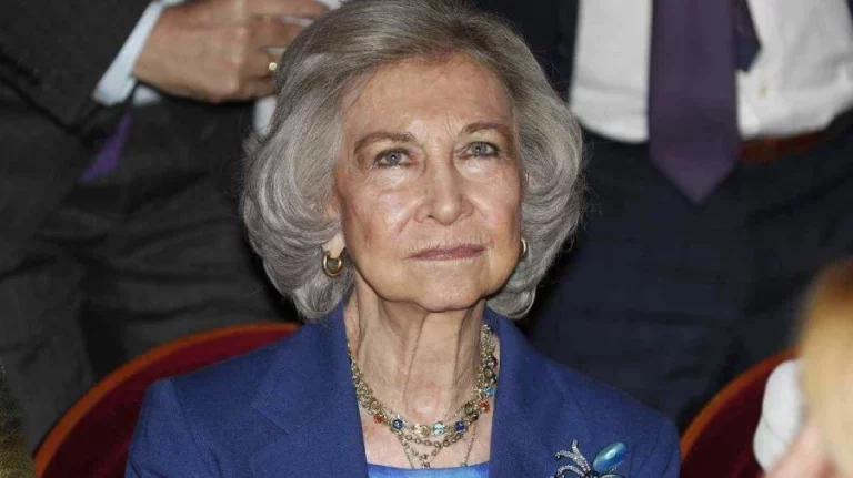 La extraña obsesión de la reina Sofía que la relaciona con Iker Jiménez