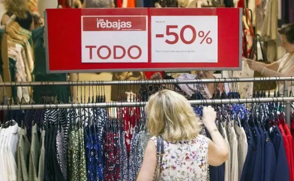 Las estrategias para evitar las rebajas ficticias en verano 1 Las estafas más comunes en las ofertas de verano