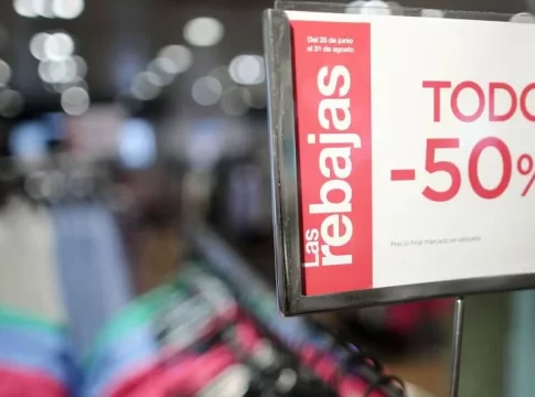 Las estrategias para evitar las rebajas ficticias en verano Las estrategias para evitar las rebajas ficticias en verano