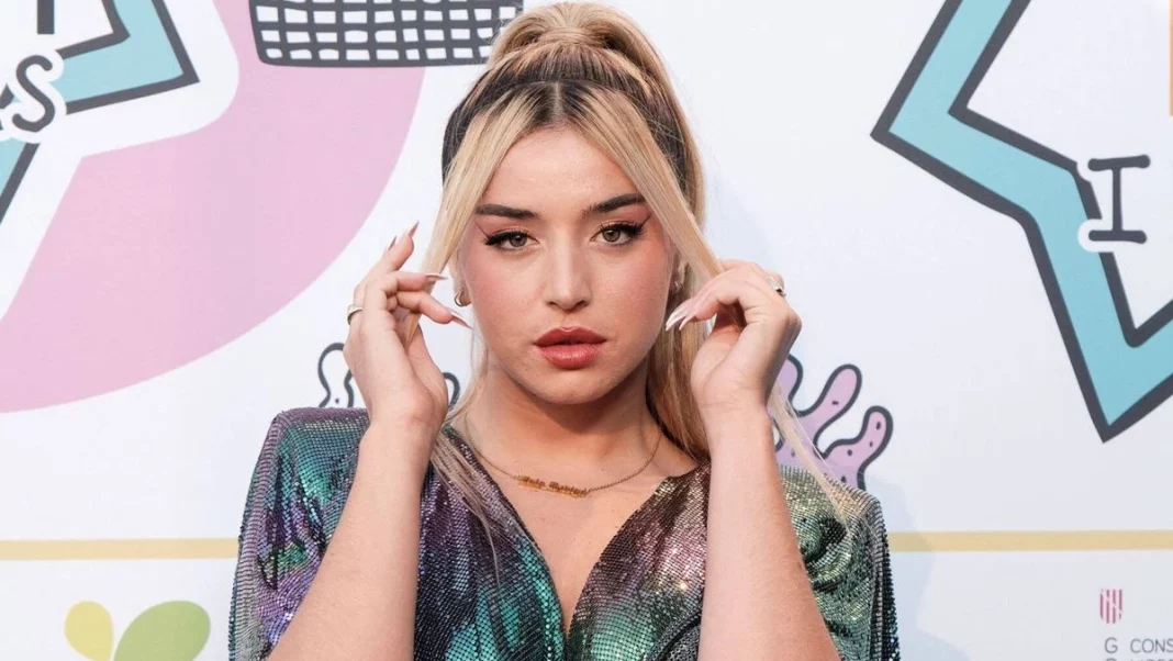 Lola Índigo, en el ojo del huracán por una amistad polémica